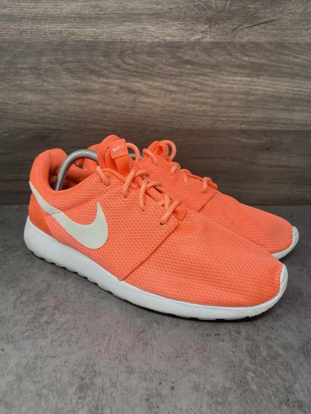 Nike Roshe One Sneakers Womens Size 11 Vibrant Orange Crimson 511882-811 - Picture 4 of 11